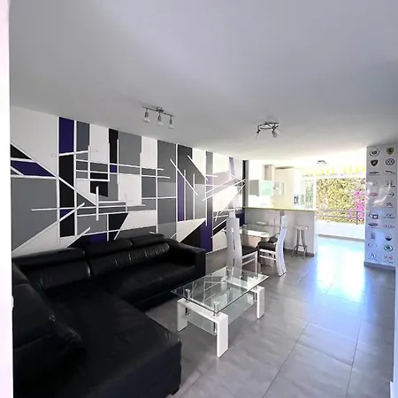 Amplio, Moderno Apartamento 3 Benalmádena